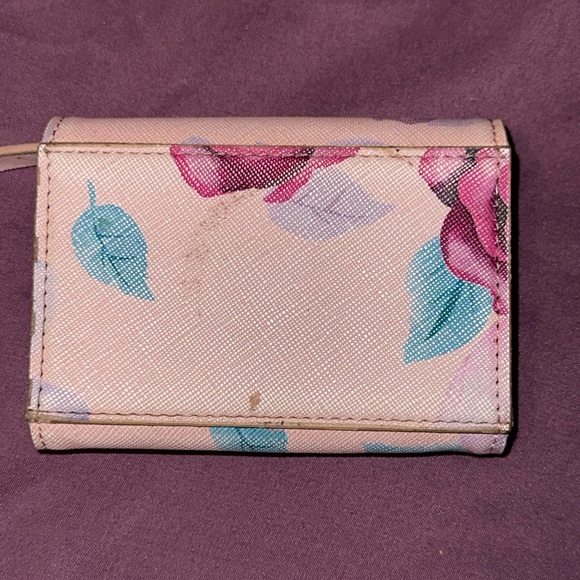 Guess Wallet - Picture 2 of 4